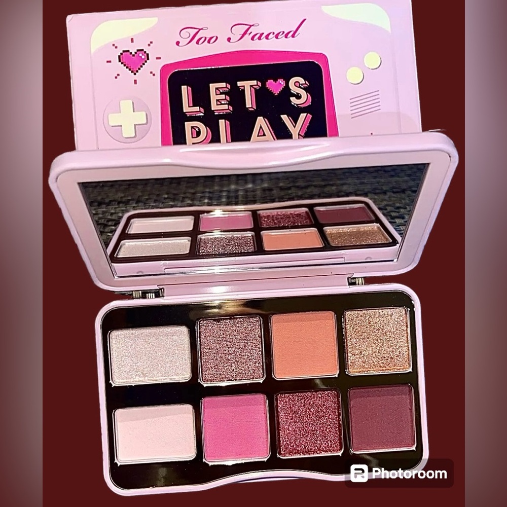 Too Faced On- the-Fly Lets Play 8 shadow palette smells like bubblegum NEW-inbox